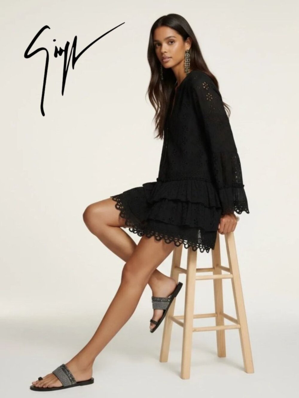 Giuseppe Zanotti Black Crystal Embellished Toe-Loop Sandals